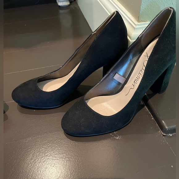 Libby Edelman Sean Black Faux Suede Block Heel Womens Fashion Heels Size 7 - Picture 3 of 6